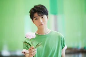王俊凯清爽俊朗写真图片_3