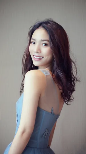 黄英甜美优雅写真图片_3