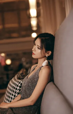 张予曦性感妩媚写真图片_3