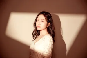 李兰迪20岁生日性感气质写真图片