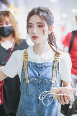 鞠婧祎机场私服街拍图片_4