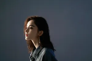 古力娜扎湿发性感写真图片_6