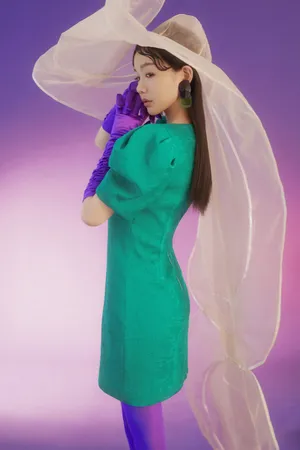 徐梦洁彩虹色时尚写真图片_5