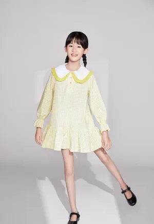 陆毅女儿贝儿杂志写真图片