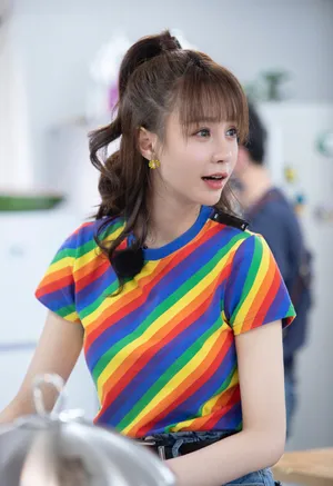沈梦辰元气彩虹装图片_6