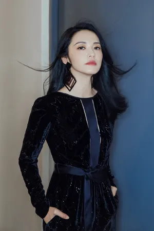 姚晨黑色系优雅性感写真图片