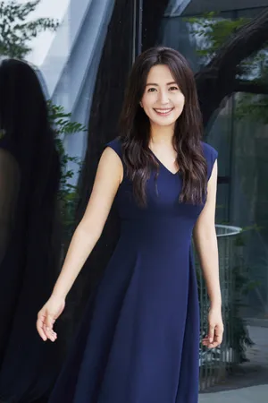 杨童舒气质优雅写真图片_3