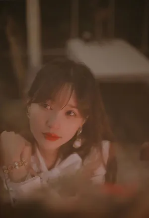金莎流泪妆楚楚动人性感图片_8