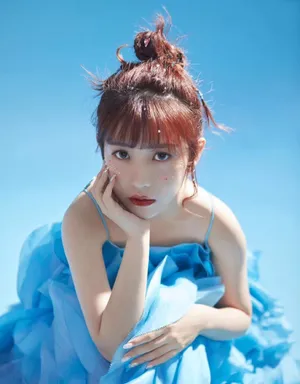 赖美云糖果色甜美写真图片