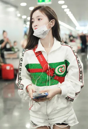 吴宣仪青春活力机场私服照图片_4