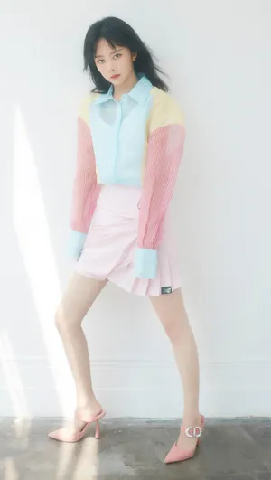 谭松韵清新彩虹少女图片_2