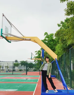 李欣燃校园风清甜写真_2