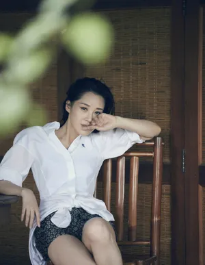 许晴湿发性感女人味写真图片_6