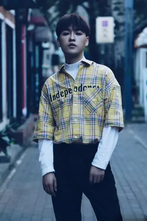 李冲阳光初秋写真图片