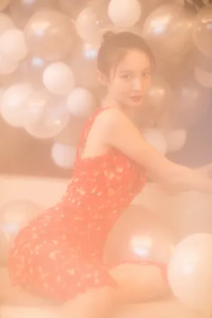 金晨氤氲柔美写真图片_2