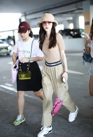 Angelababy机场私服照图片