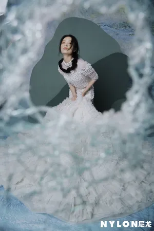倪妮麻花辫复古文艺写真图片_8