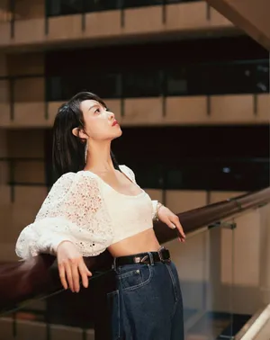 宋茜潇洒性感写真图片
