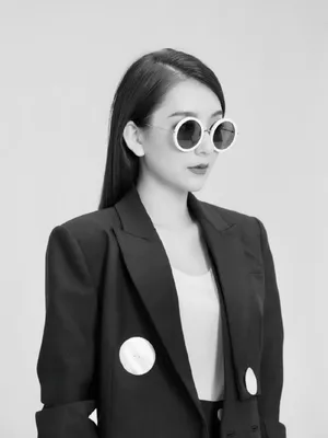 天王嫂方媛性感时尚写真图片_1
