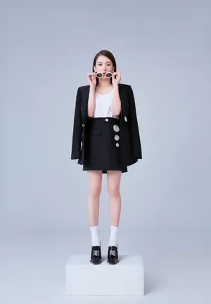天王嫂方媛性感时尚写真图片_2