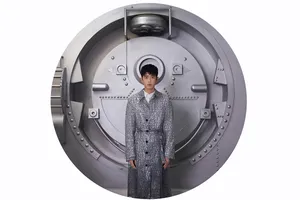 梁靖康初秋帅气时尚写真图片_1