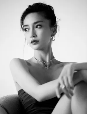Angelababy酒红色抹胸裙性感图片_14