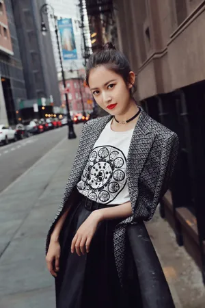 陈钰琪精致甜酷写真图片_1