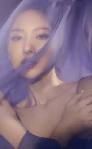 吴优性感妩媚时尚写真大片_2