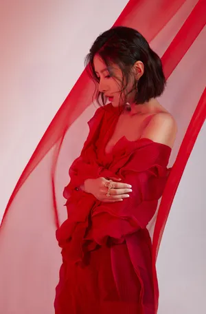 吴优性感妩媚时尚写真大片_9