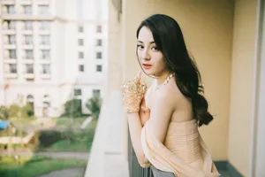 迪丽热巴仙气灵动写真图片_4