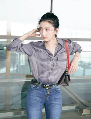 宋祖儿机场私服写真图片