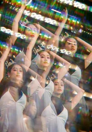 祝绪丹甜美时髦写真图片