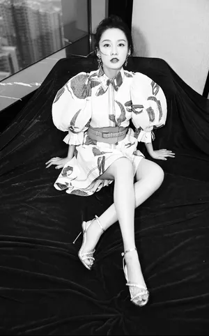 李沁时髦养眼活动写真图片_3