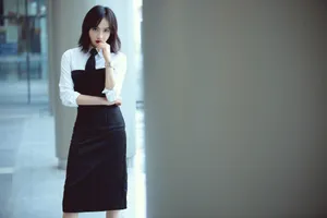 宋茜黑白时尚活动写真图片_2