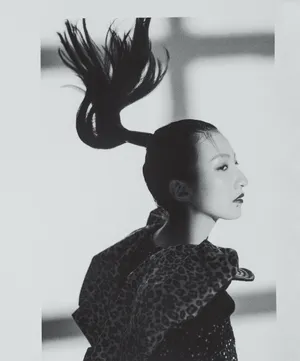胡军女儿胡悦稼时髦个性杂志写真_2