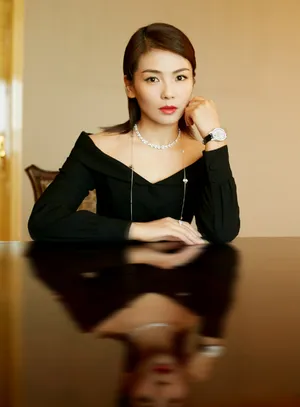 刘涛纯黑长裙优雅写真图片