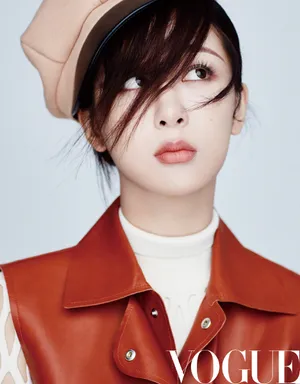 杨紫甜美酷飒写真图片