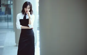 宋茜简约干练活动照图片_3