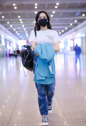 宋茜私服机场街拍照图片_3