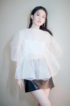 李沁水母装性感写真图片_4