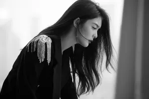 傅菁酷美性感黑白写真图片