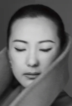 咏梅优雅大气时尚写真大片_4