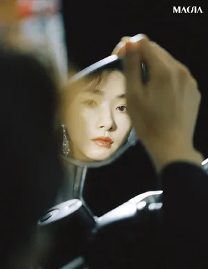 万茜复古机车风写真图片_2