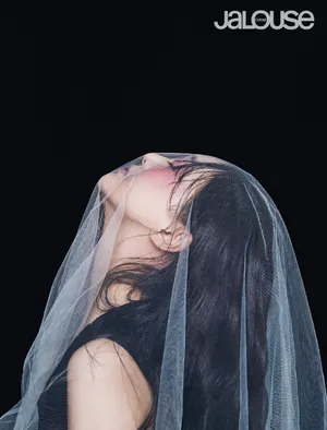 郑爽暗黑风烟熏妆写真图片_3