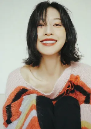 张俪橘色妆优雅写真图片_3