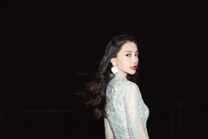 angelababy绝美长裙优雅写真图片