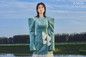 白鹿蓝菱格纹裙时尚优雅图片_4