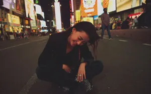 孙怡酷美养眼夜色写真图片_4
