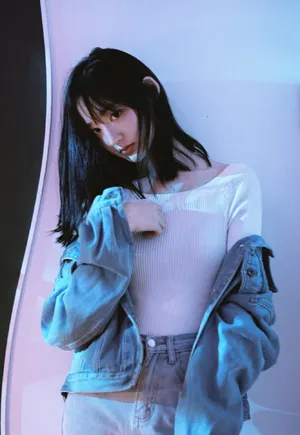 王莫涵清新冷色调写真图片_1