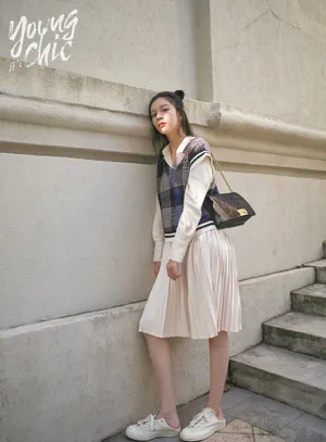 宋妍霏复古典雅写真图片_3